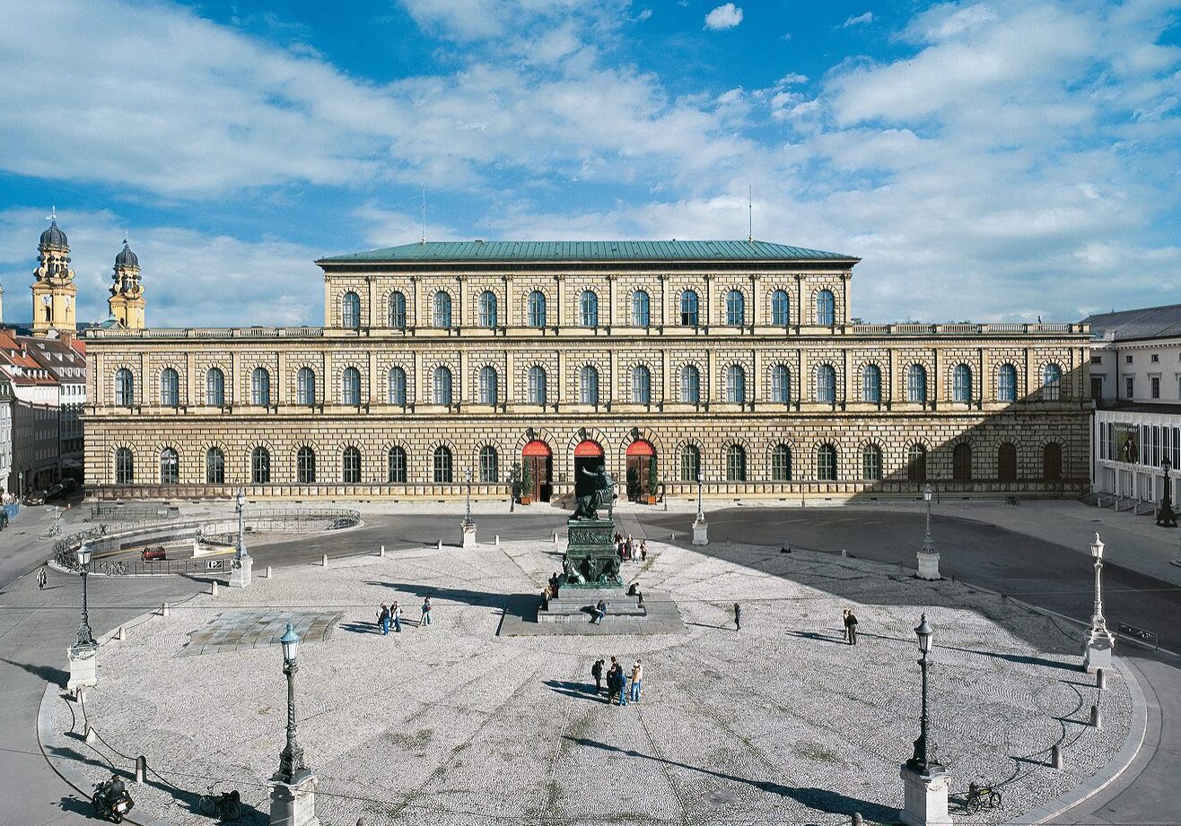 Residenz, kraljeva palača München - München | Secret World Trip Planner