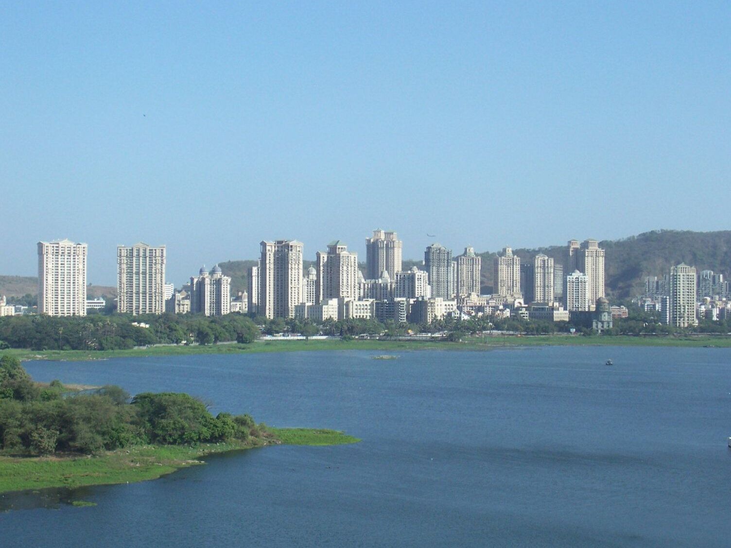 Powai Lake Where to forget the chaos of everyday life - Mumbai | Secret World Trip Planner