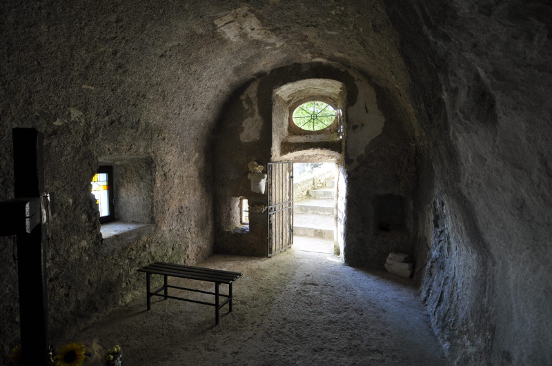 Селестинийски отшелник Сант Онофрио Ал Мороне - Sulmona | Secret World Trip Planner