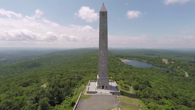 High Point Mountain: Una vetta di bellezza naturale e viste panoramiche nel New Jersey - Montague | Secret World Trip Planner