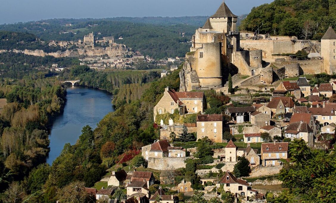 Beynac is one of the most beautiful villages in France — Beynac-et-Cazenac