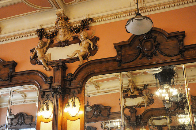 Porto: Majestic Café, a fine example of Art Nouveau - Porto | Secret World Trip Planner
