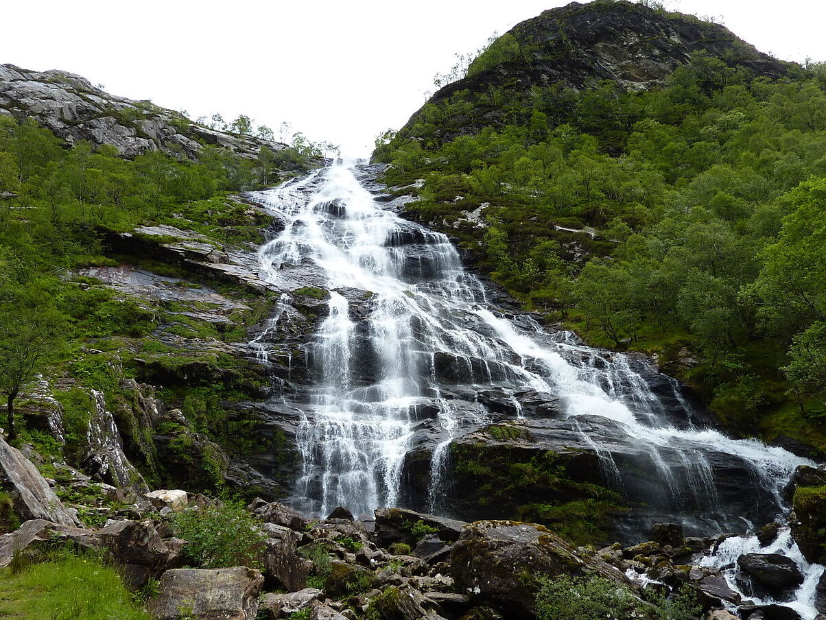 Schottland:Der spektakuläre Steall-Wasserfall in Glen Nevis — Old Military Rd