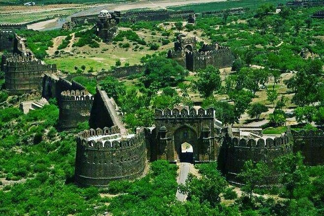 Rohtas Fort near the city of Jhelum — Rohtas