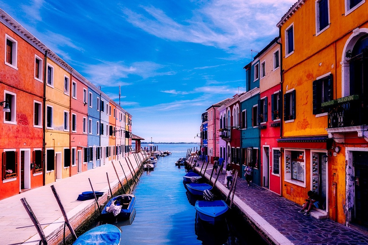 Burano: Das bunteste Dorf der Welt! - Venezia | Secret World Trip Planner