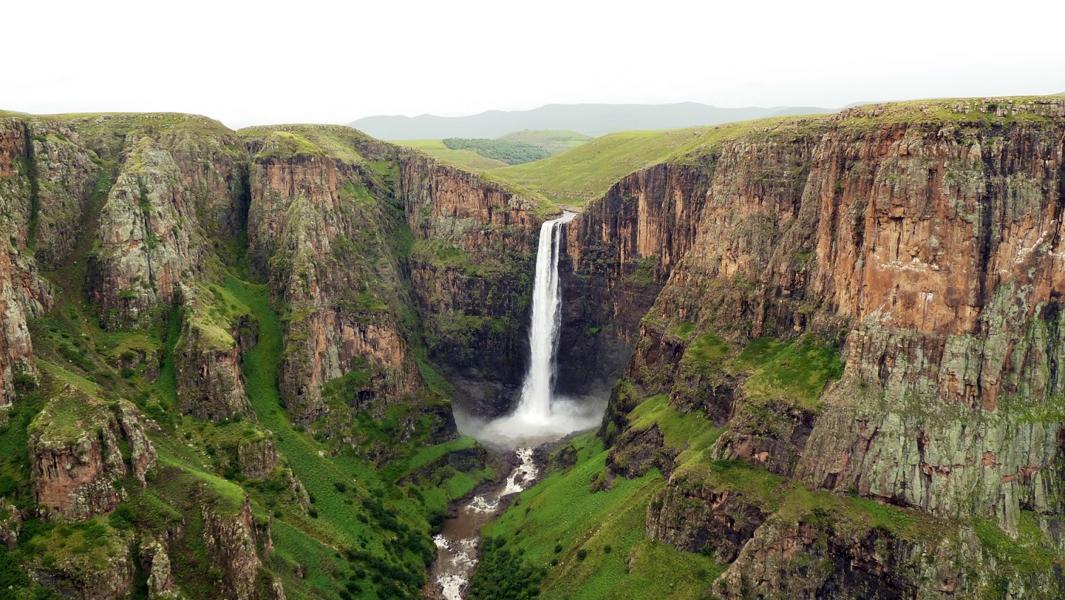 Maletsunyane Falls, a spectacular waterfall in Lesotho — Maletsunyane Falls