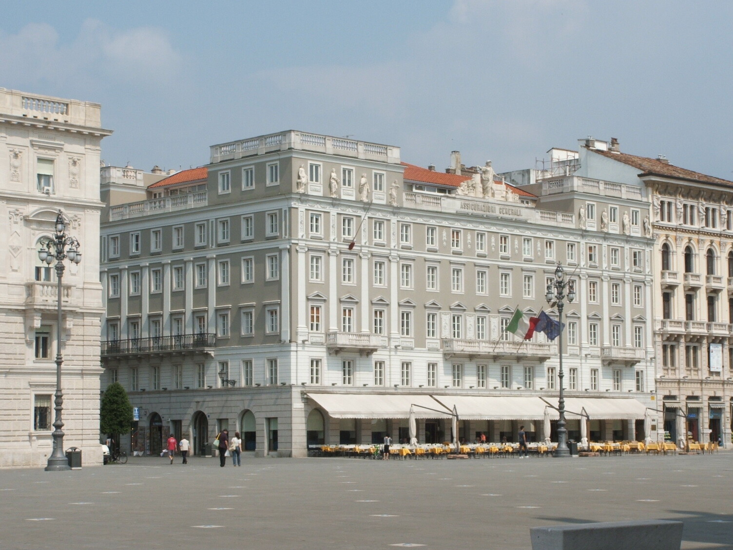 Trieste : Caffé degli Specchi, the most famous café in the city - Trieste | Secret World Trip Planner