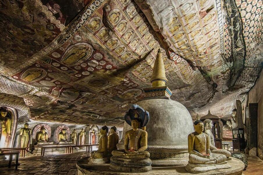 Goldener Tempel von Dambulla — Dambulla