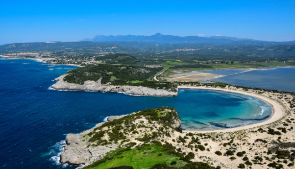 Voidokilia Beach: The Epitome of Mediterranean Beauty — Voidokilia beach