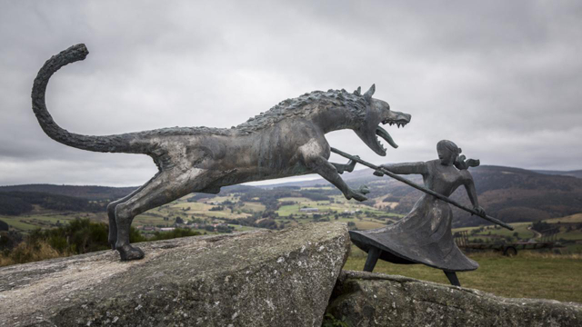 Bete du Gevaudan monument — Auvers