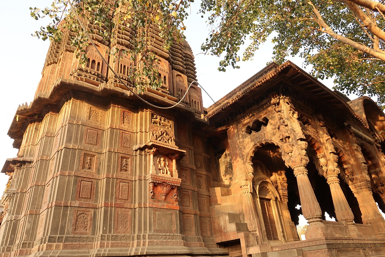 Indore: Poha jalebi - Indore | Secret World Trip Planner