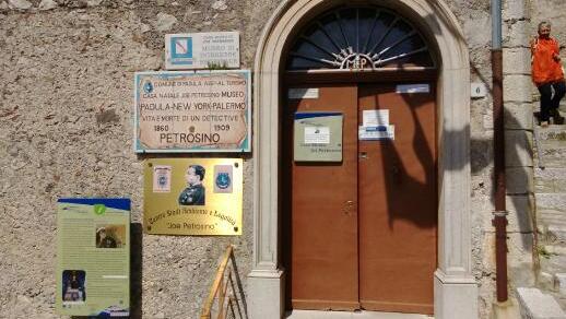 Joe Petrosino muuseum - Padula | Secret World Trip Planner