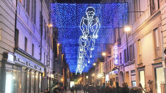 கலைஞர் விளக்குகள் - Salerno SA | Secret World Trip Planner