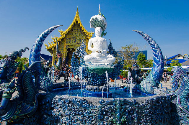 Der Blaue Tempel - Amphoe Mueang Chiang Rai | Secret World Trip Planner