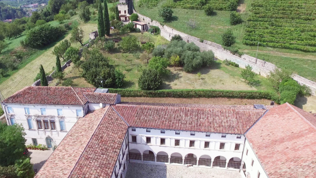 Brolo und die Erdbeere - Conegliano | Secret World Trip Planner