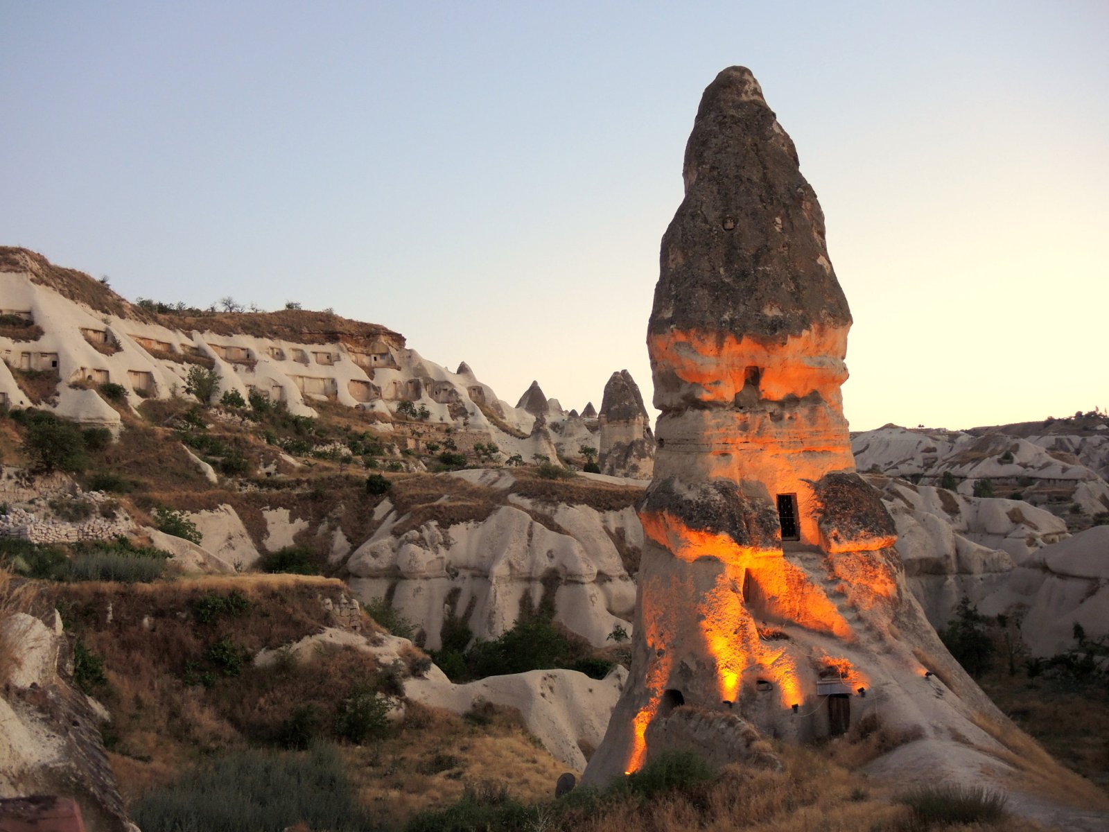 A Hotel In Turkey Between The Caverns in Cappadocia - Ünlü Sk. No:19 | Secret World Trip Planner