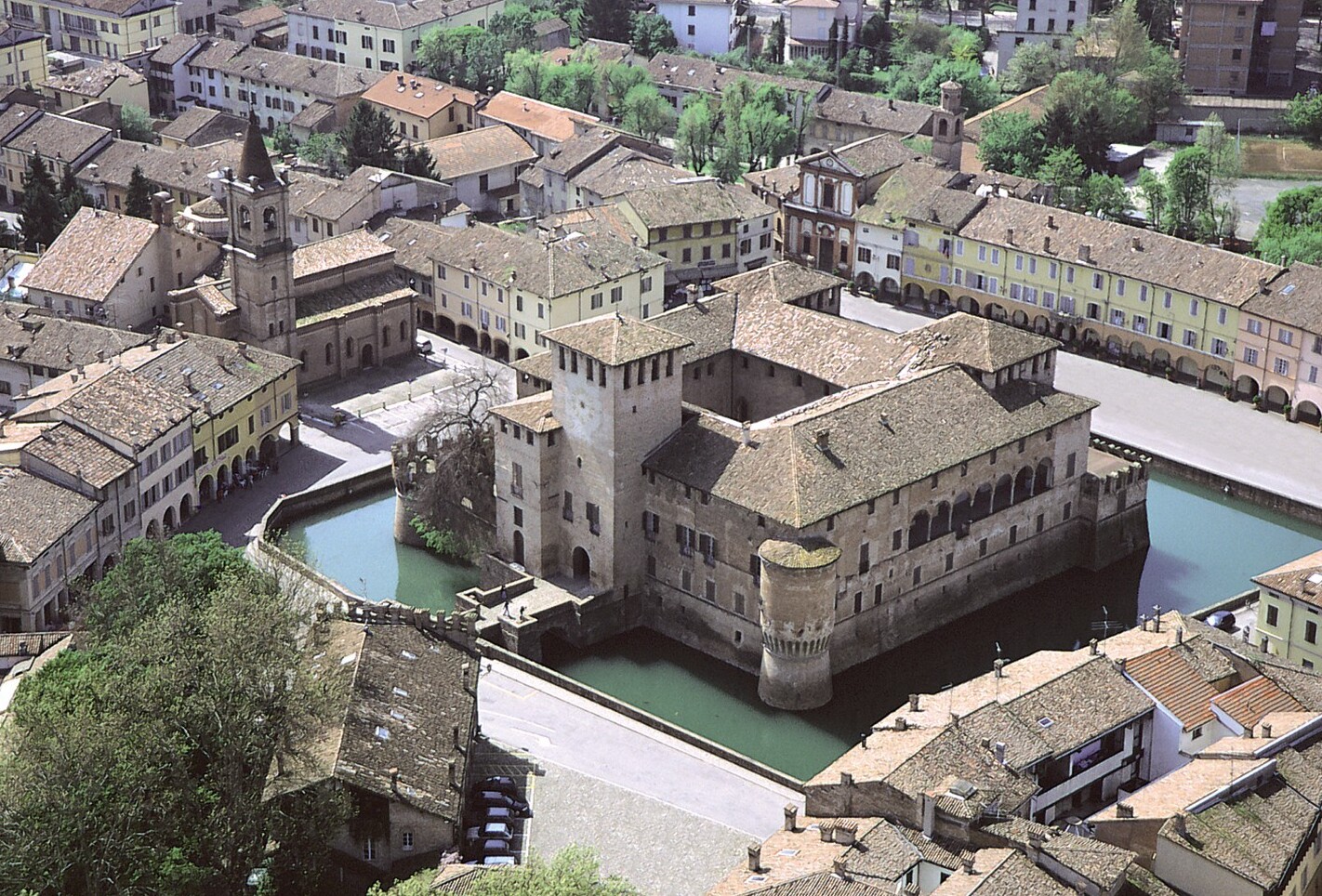 Fontanellato, eines der berühmtesten Dörfer in der unteren Poebene. - Fontanellato | Secret World Trip Planner
