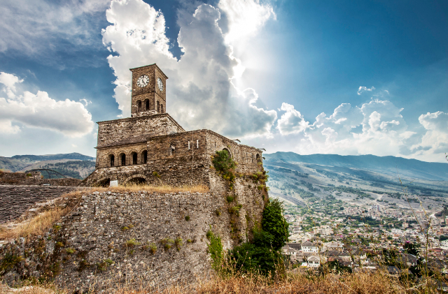 Burg Gjirokaster - Gjirokastër | Secret World Trip Planner