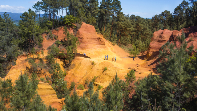 The Ochre Trail - Le Sentier des Ocres | Secret World Trip Planner