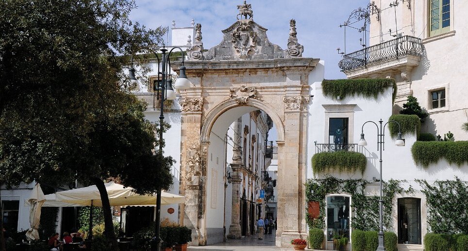 L'Arc de Santo Stefano-Martina Franca - Martina Franca | Secret World Trip Planner