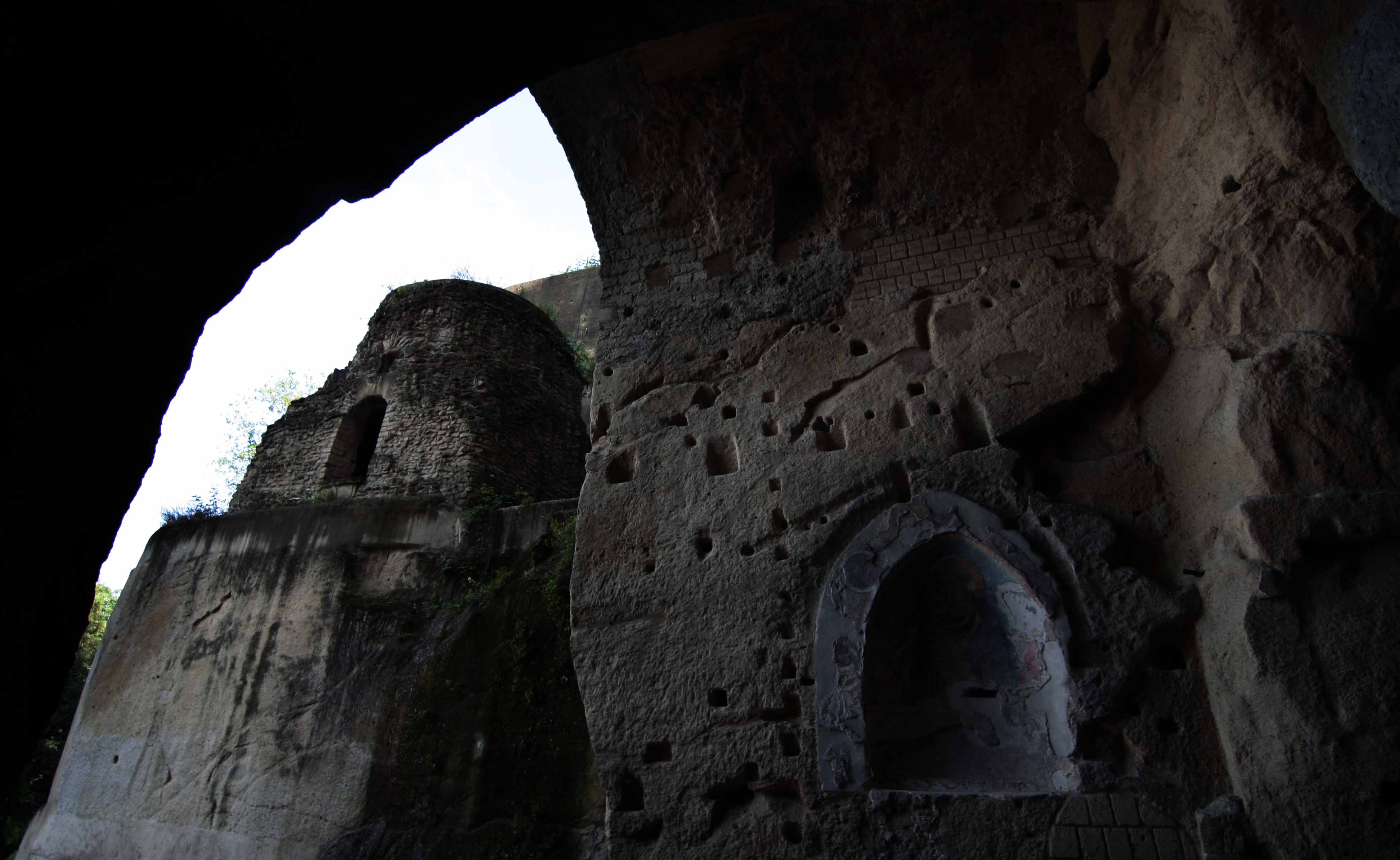 Piedigrotta میں Vergiliano پارک - Napoli | Secret World Trip Planner