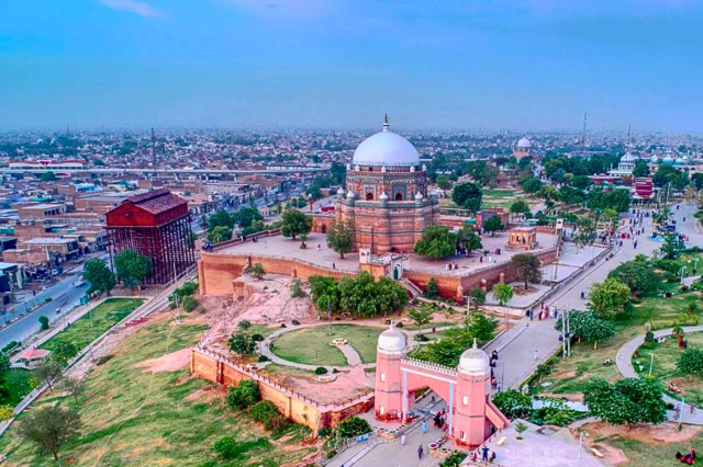 Multan: Un viaggio spirituale attraverso la città dei santi del Pakistan - Multan | Secret World Trip Planner