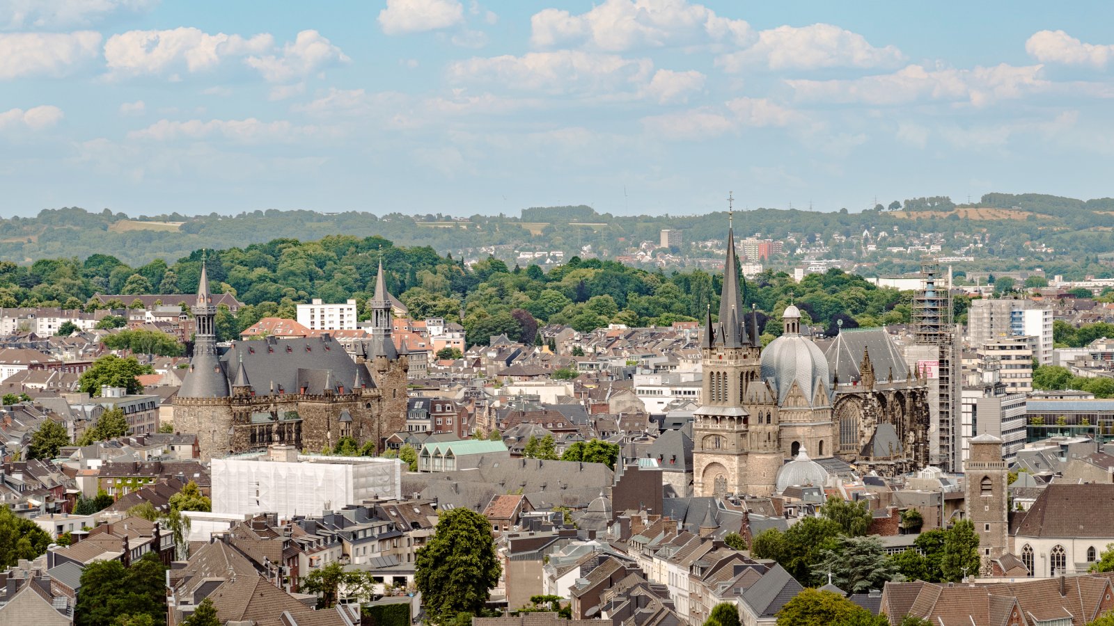 Die alte Kaiserstadt Aachen - Aquisgrana | Secret World Trip Planner