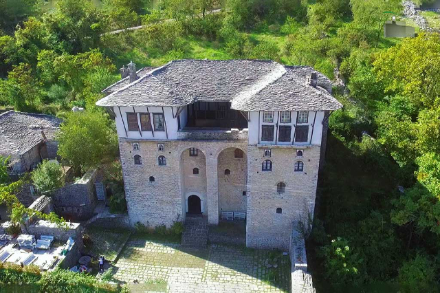 Casa Zekate — Gjirokastër