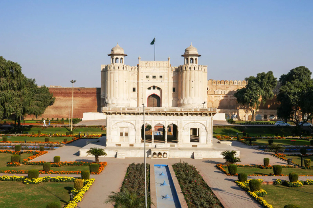 Il Forte di Lahore - Lahore | Secret World Trip Planner