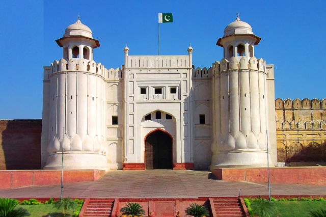 Il Forte di Lahore - Lahore | Secret World Trip Planner