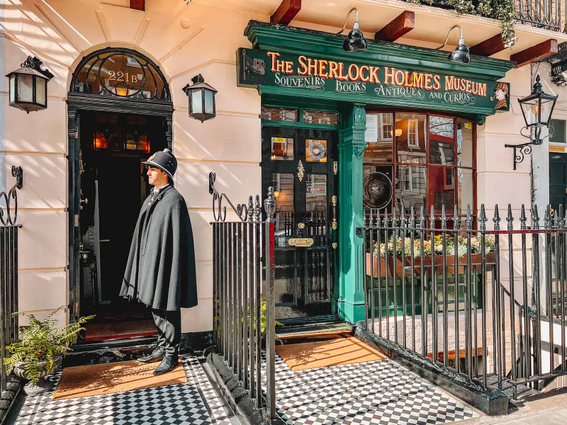 Sherlock-Holmes-Museum - 221b Baker St | Secret World Trip Planner