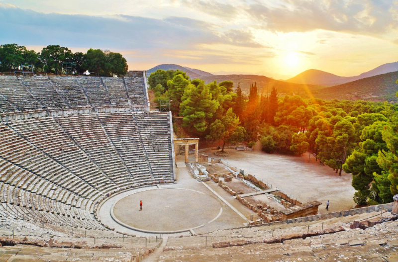 Theater von Epidaurus — Tripolis
