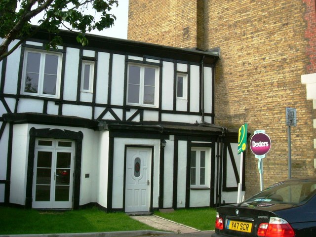 London: Wingate Road might be straight out a fairytale! - Londra | Secret World Trip Planner