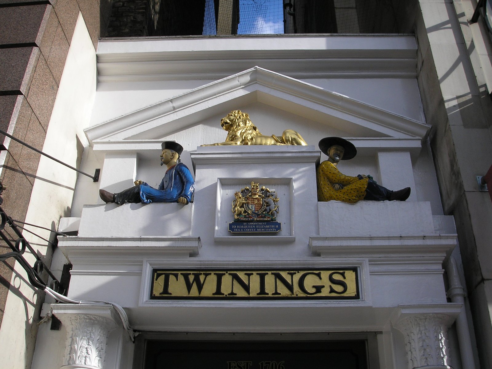 Twinings Tea Shop, a 300-year-old tea shop - Londra | Secret World Trip Planner