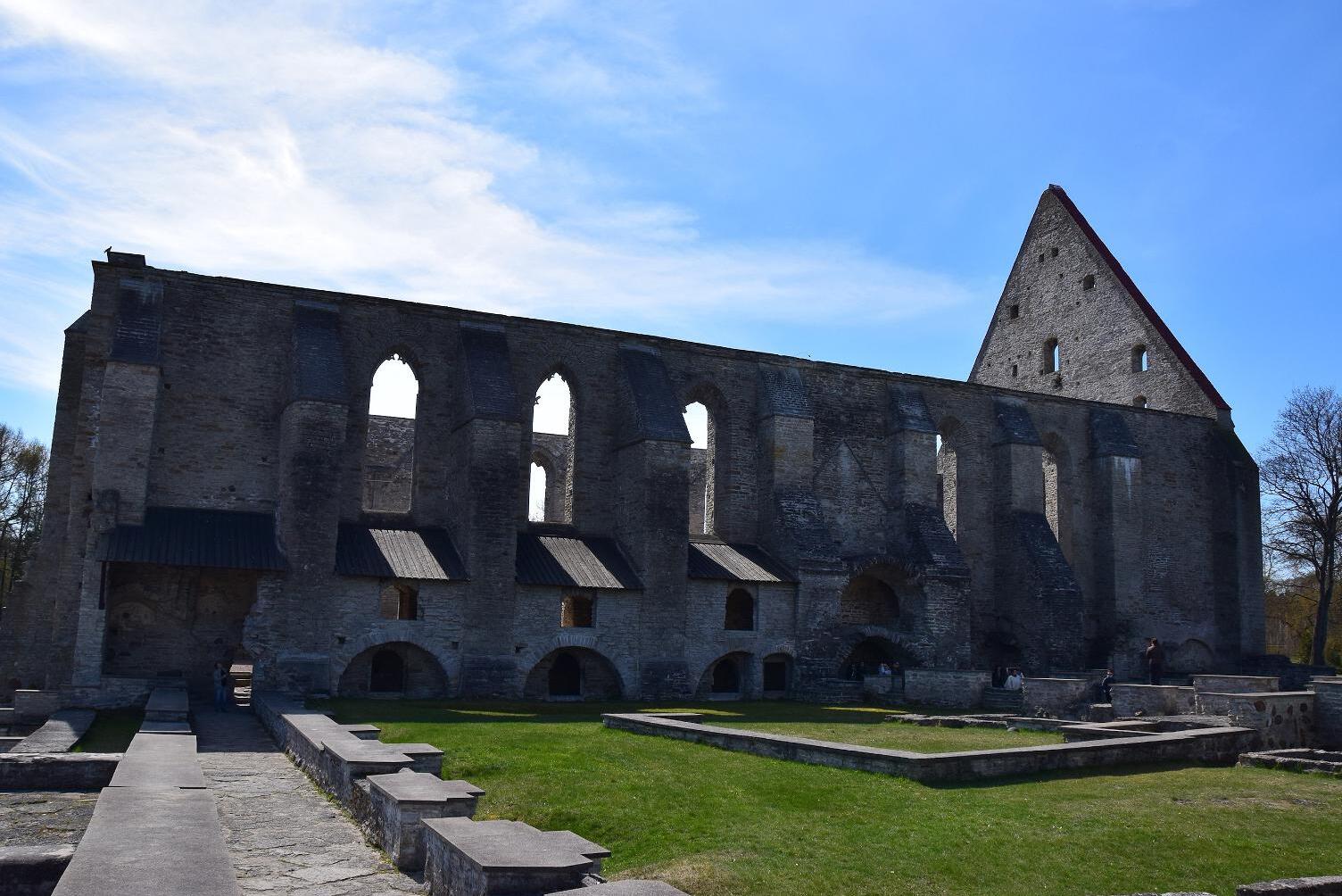 Tallinn: Kloster Pirita (Pirita-Kloster) - Tallinn | Secret World Trip Planner