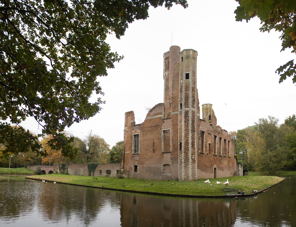 Elst castle ruins in Duffel - Duffel | Secret World Trip Planner