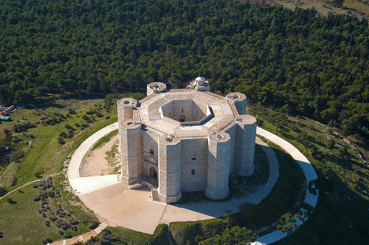 Unesco: the Castle of the Mount and its mysteries — Andria