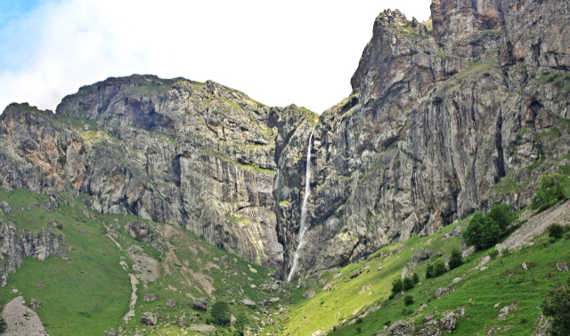 Rayskoto Praskalo Wasserfall - 4370 | Secret World Trip Planner