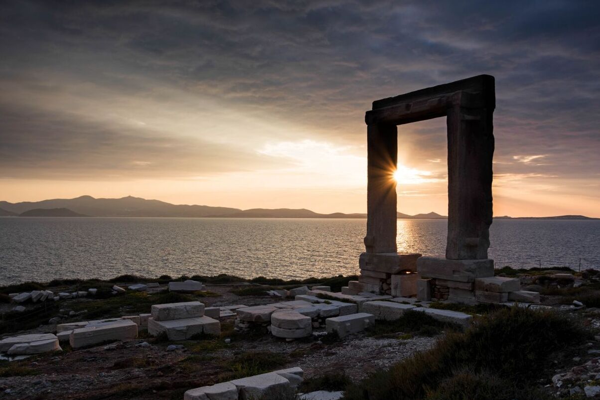 The Portara, the symbol of the island of Naxos... — Nasso
