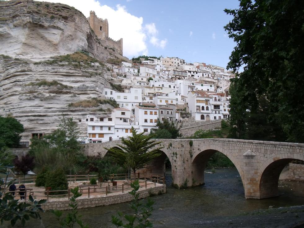 Burg von Alcalá del Júca - Alcalá del Júcar | Secret World Trip Planner
