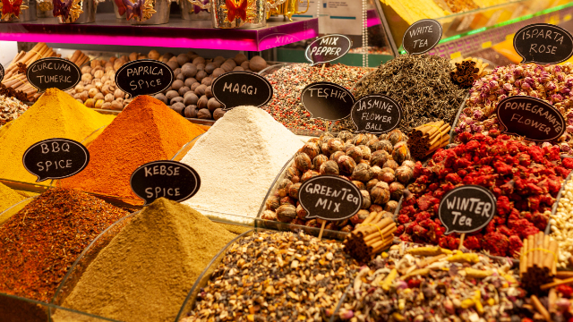 Bazar delle spezie - Erzak Ambarı Sok. No:92 | Secret World Trip Planner