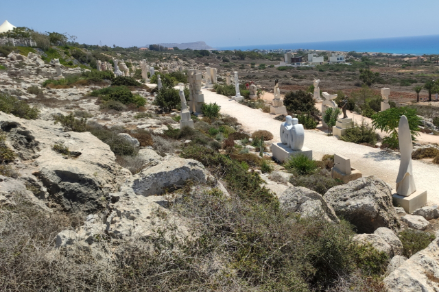 Skulpturenpark Ayia Napa: Eine harmonische Mischung aus Kunst und Natur - Ayia Napa | Secret World Trip Planner