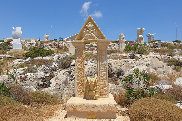 Skulpturenpark Ayia Napa: Eine harmonische Mischung aus Kunst und Natur - Ayia Napa | Secret World Trip Planner