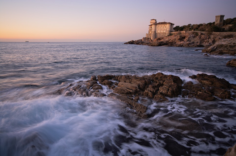 Boccale ရဲတိုက် - Antignano | Secret World Trip Planner