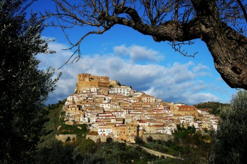 Rocca Imperiale, di mahkamah Frederick II - Rocca Imperiale | Secret World Trip Planner