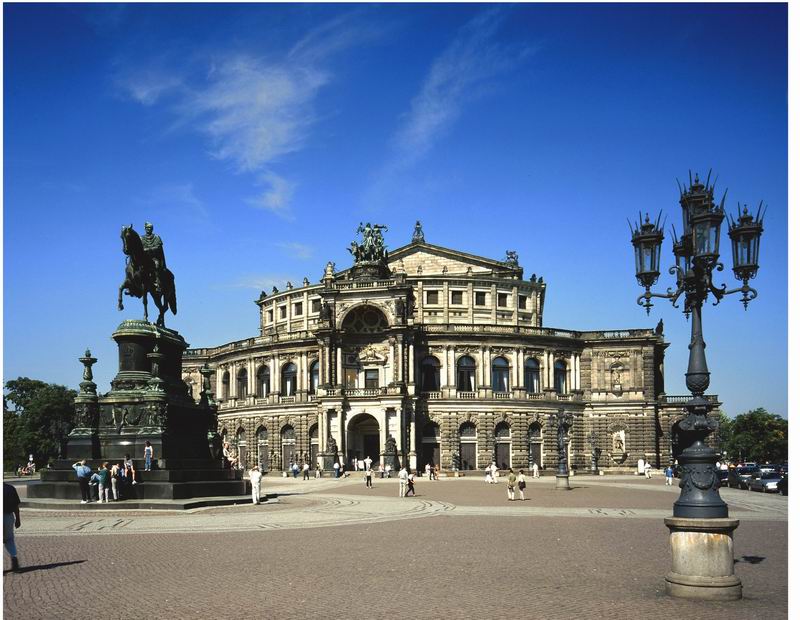 Semper Opera House - Dresden | Secret World Trip Planner