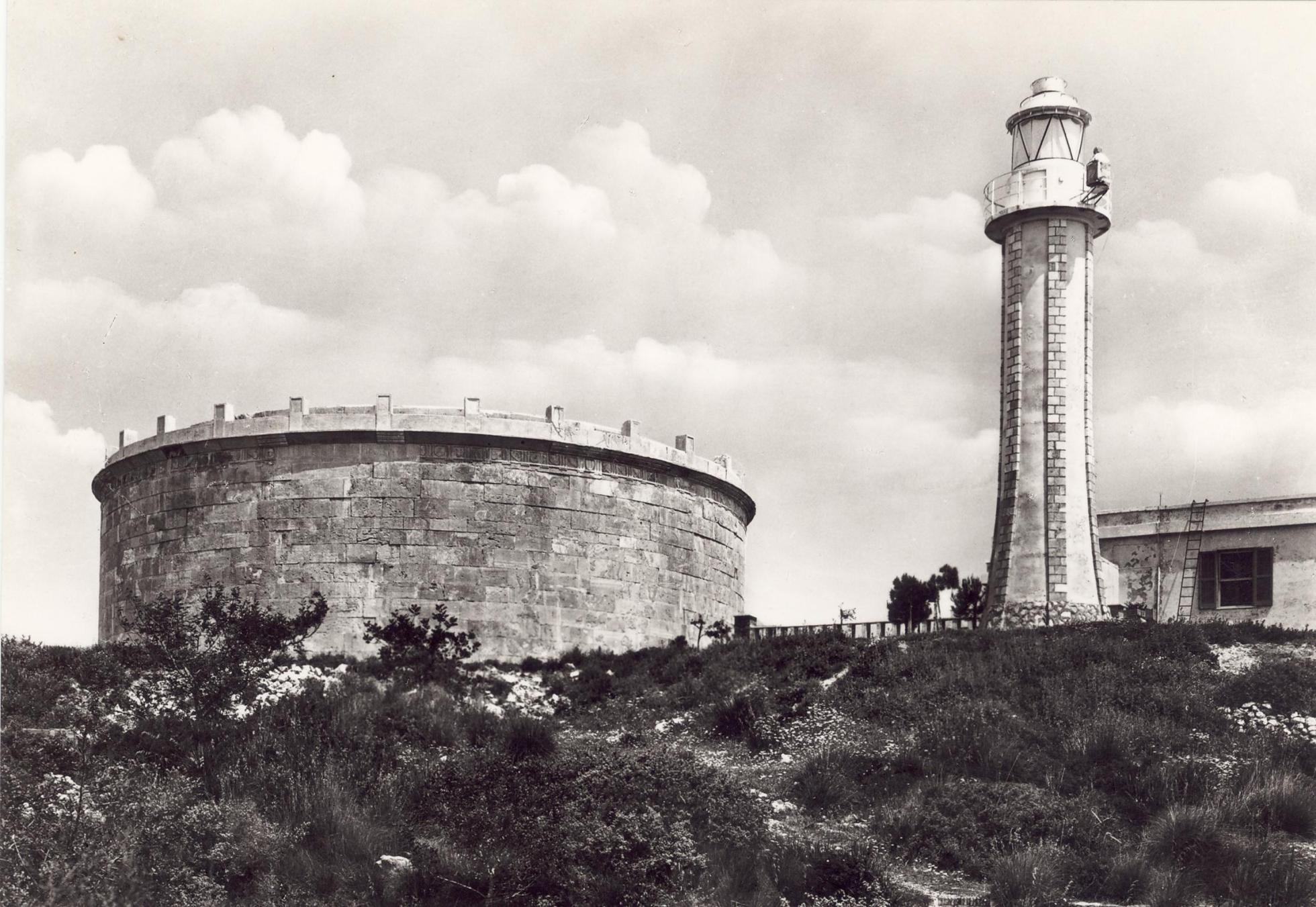 Lucius Munazio Plancuse mausoleum - Gaeta | Secret World Trip Planner