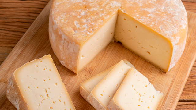 Queijo Canastra Cheese - São Roque de Minas - MG | Secret World Trip Planner