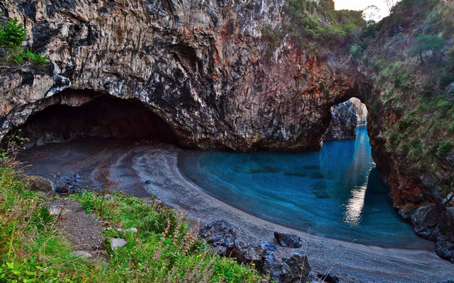 Аркомагно соҳили махфӣ - San Nicola Arcella | Secret World Trip Planner