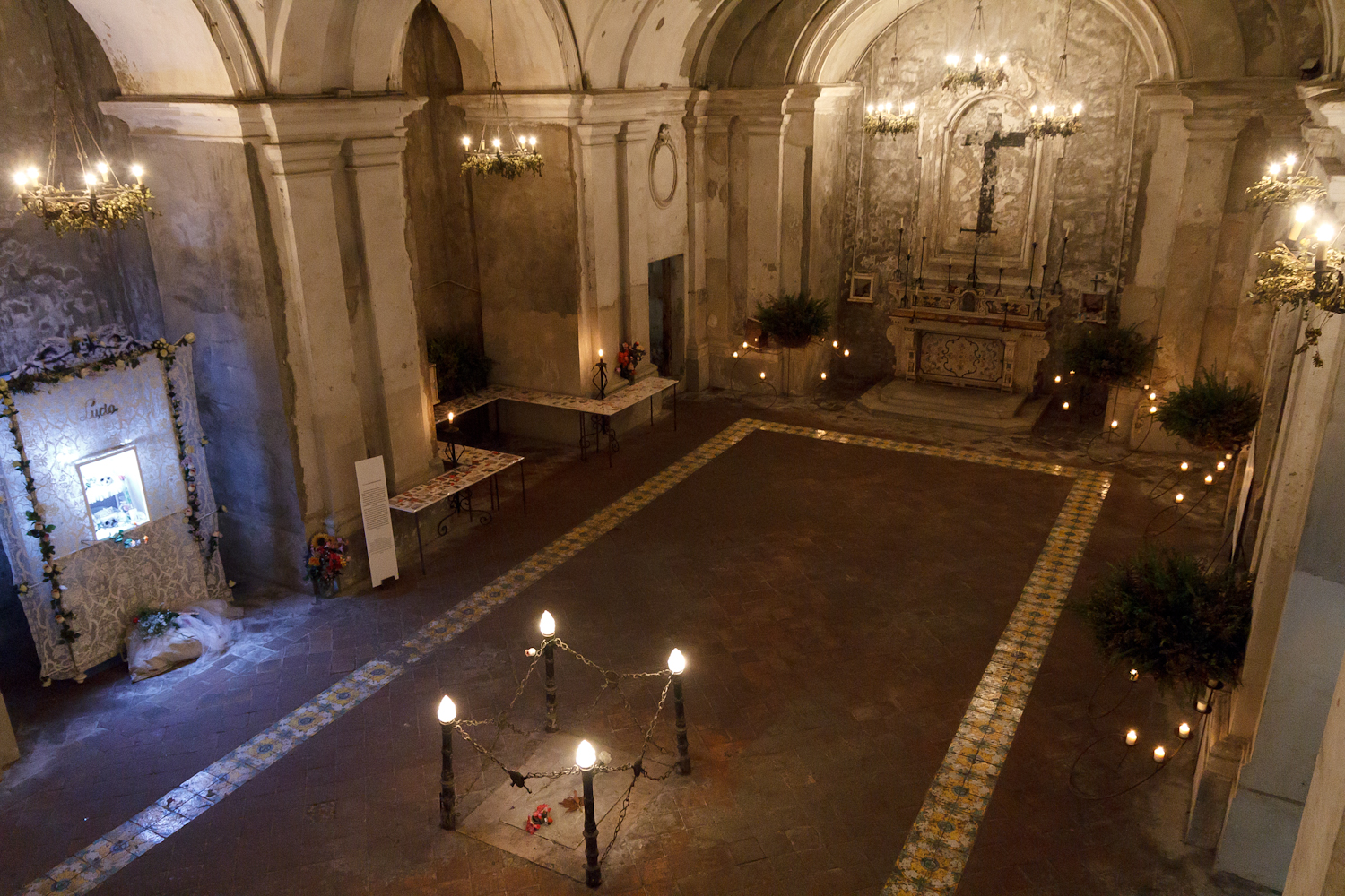 Kanisa la Santa Maria delle Anime del Purgatorio huko Arco - Napoli | Secret World Trip Planner